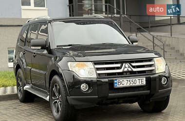 Внедорожник / Кроссовер Mitsubishi Pajero Wagon 2007 в 