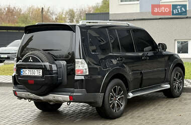 Внедорожник / Кроссовер Mitsubishi Pajero Wagon 2007 в 