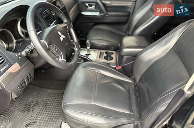Внедорожник / Кроссовер Mitsubishi Pajero Wagon 2007 в 