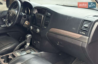 Внедорожник / Кроссовер Mitsubishi Pajero Wagon 2007 в 