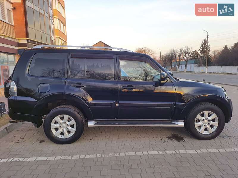 Позашляховик / Кросовер Mitsubishi Pajero Wagon 2010 в Старокостянтинові