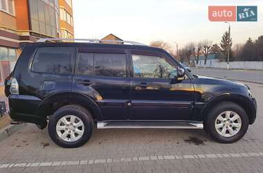 Позашляховик / Кросовер Mitsubishi Pajero Wagon 2010 в  фото 4 Позашляховик / Кросовер Mitsubishi Pajero Wagon 2010 в