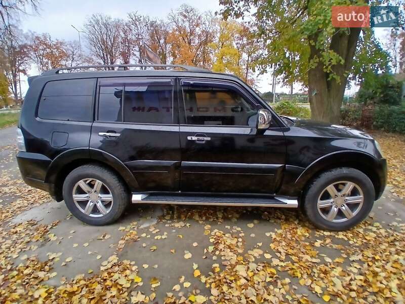 Внедорожник / Кроссовер Mitsubishi Pajero Wagon 2014 в Виннице фото 2 Внедорожник / Кроссовер Mitsubishi Pajero Wagon 2014 в Виннице