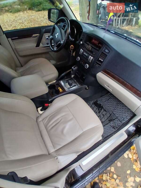 Внедорожник / Кроссовер Mitsubishi Pajero Wagon 2014 в Виннице фото 11 Внедорожник / Кроссовер Mitsubishi Pajero Wagon 2014 в Виннице