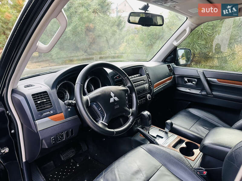 Позашляховик / Кросовер Mitsubishi Pajero Wagon 2007 в Дніпрі фото 2 Позашляховик / Кросовер Mitsubishi Pajero Wagon 2007 в Дніпрі