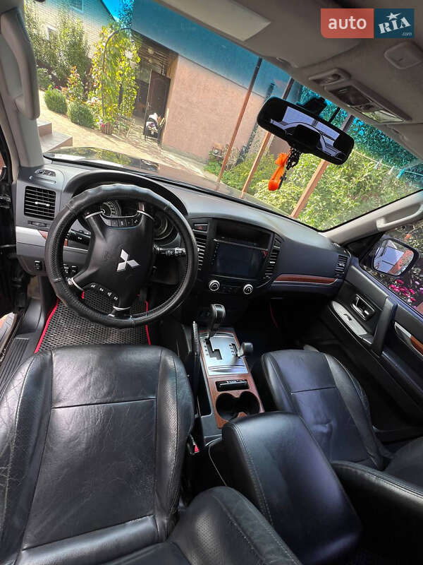 Позашляховик / Кросовер Mitsubishi Pajero Wagon 2009 в Чернігові фото 8 Позашляховик / Кросовер Mitsubishi Pajero Wagon 2009 в Чернігові