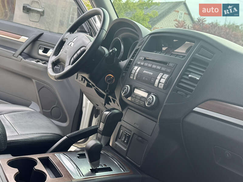 Позашляховик / Кросовер Mitsubishi Pajero Wagon 2008 в Дніпрі фото 24 Позашляховик / Кросовер Mitsubishi Pajero Wagon 2008 в Дніпрі