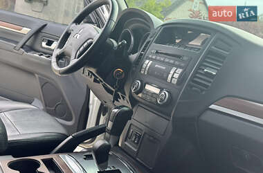 Внедорожник / Кроссовер Mitsubishi Pajero Wagon 2008 в 