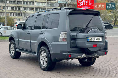 Внедорожник / Кроссовер Mitsubishi Pajero Wagon 2008 в 