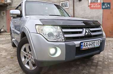 Внедорожник / Кроссовер Mitsubishi Pajero Wagon 2008 в Киеве