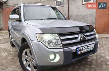 Позашляховик / Кросовер Mitsubishi Pajero Wagon 2008 в 