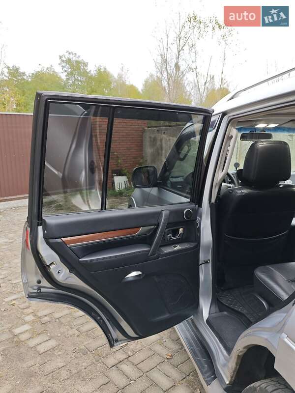 Внедорожник / Кроссовер Mitsubishi Pajero Wagon 2008 в Киеве