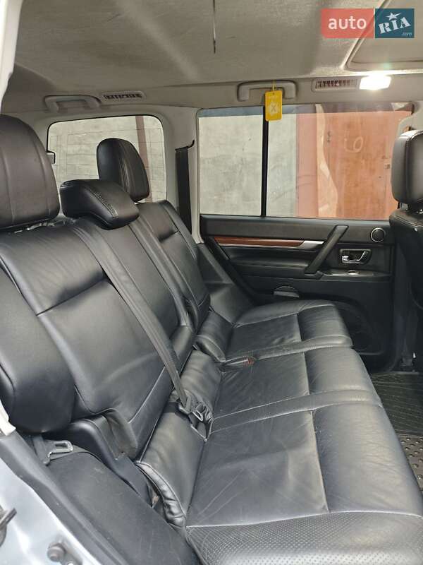 Внедорожник / Кроссовер Mitsubishi Pajero Wagon 2008 в Киеве