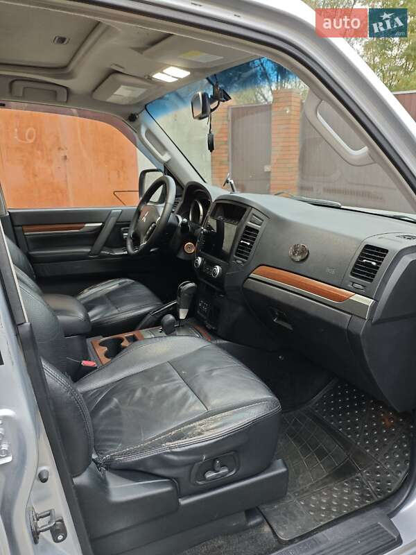 Внедорожник / Кроссовер Mitsubishi Pajero Wagon 2008 в Киеве