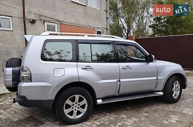 Позашляховик / Кросовер Mitsubishi Pajero Wagon 2008 в 