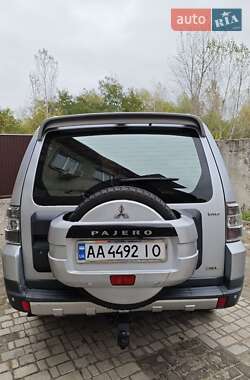 Позашляховик / Кросовер Mitsubishi Pajero Wagon 2008 в 