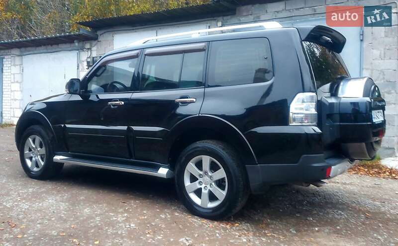 Внедорожник / Кроссовер Mitsubishi Pajero Wagon 2007 в Киеве фото 4 Внедорожник / Кроссовер Mitsubishi Pajero Wagon 2007 в Киеве
