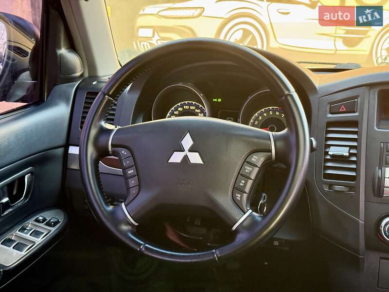 Внедорожник / Кроссовер Mitsubishi Pajero Wagon 2008 в Харькове фото 14 Внедорожник / Кроссовер Mitsubishi Pajero Wagon 2008 в Харькове