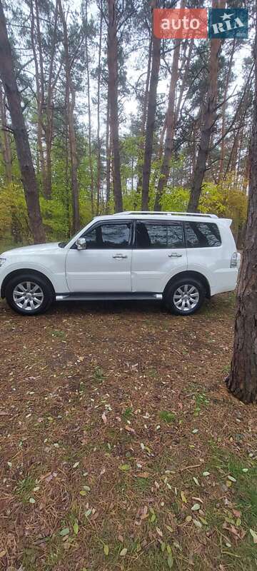 Внедорожник / Кроссовер Mitsubishi Pajero Wagon 2011 в Александрие