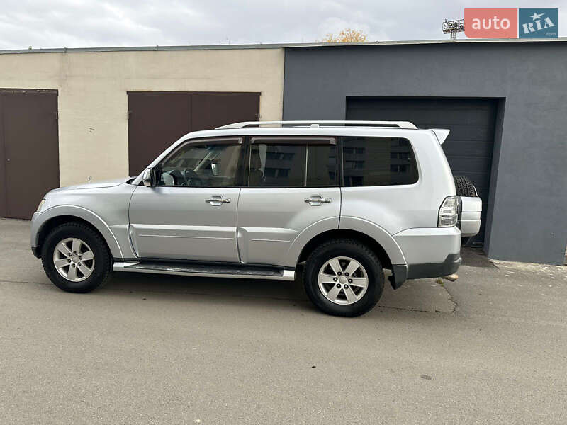 Внедорожник / Кроссовер Mitsubishi Pajero Wagon 2007 в Харькове фото 3 Внедорожник / Кроссовер Mitsubishi Pajero Wagon 2007 в Харькове