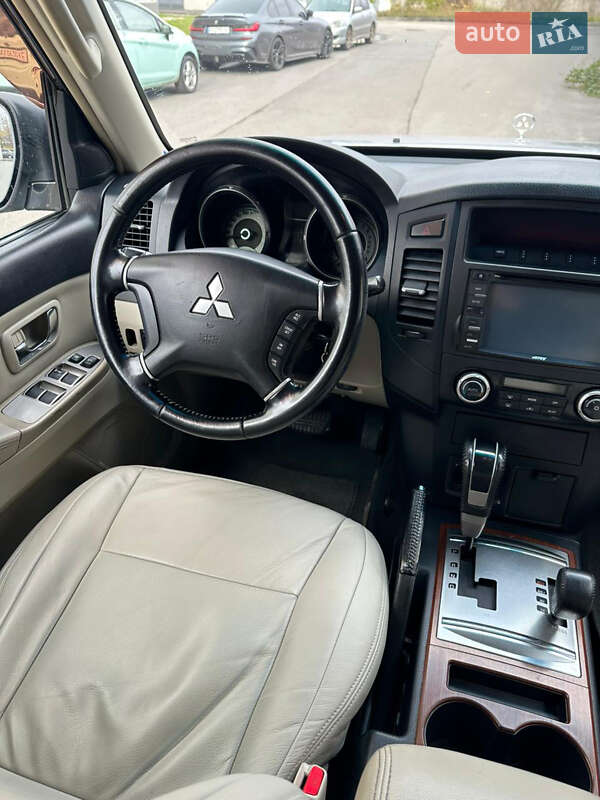 Внедорожник / Кроссовер Mitsubishi Pajero Wagon 2007 в Харькове фото 16 Внедорожник / Кроссовер Mitsubishi Pajero Wagon 2007 в Харькове