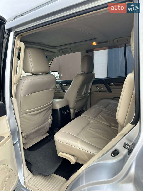 Внедорожник / Кроссовер Mitsubishi Pajero Wagon 2007 в Харькове фото 24 Внедорожник / Кроссовер Mitsubishi Pajero Wagon 2007 в Харькове