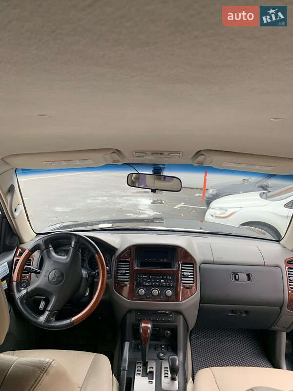 Внедорожник / Кроссовер Mitsubishi Pajero Wagon 2005 в Киеве фото 4 Внедорожник / Кроссовер Mitsubishi Pajero Wagon 2005 в Киеве
