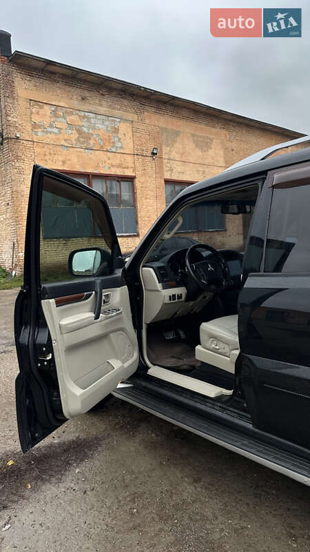 Внедорожник / Кроссовер Mitsubishi Pajero Wagon 2007 в Чернигове фото 6 Внедорожник / Кроссовер Mitsubishi Pajero Wagon 2007 в Чернигове