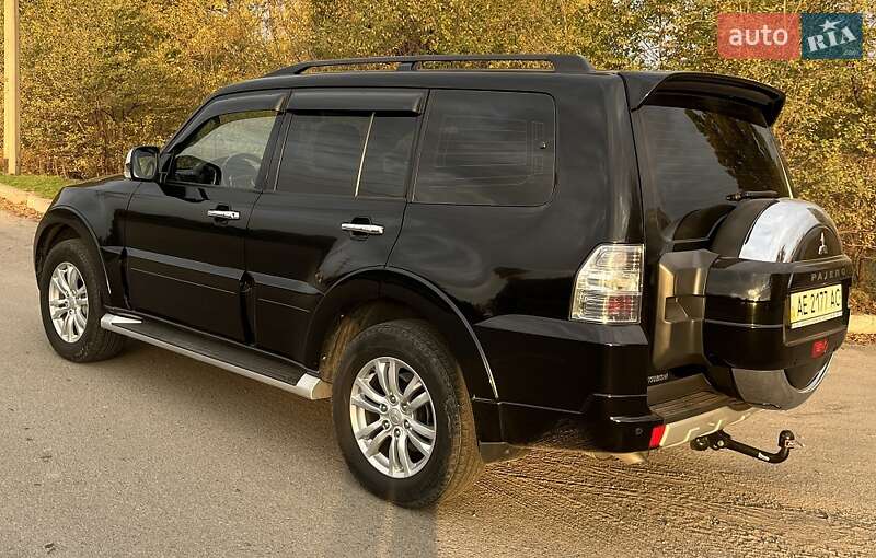 Позашляховик / Кросовер Mitsubishi Pajero Wagon 2011 в Кам'янському