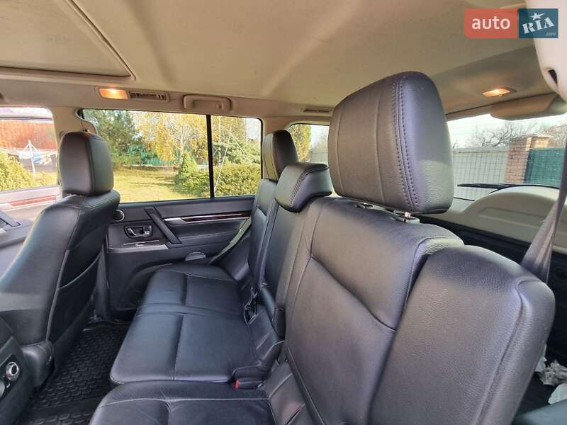 Позашляховик / Кросовер Mitsubishi Pajero Wagon 2013 в Запоріжжі фото 6 Позашляховик / Кросовер Mitsubishi Pajero Wagon 2013 в Запоріжжі