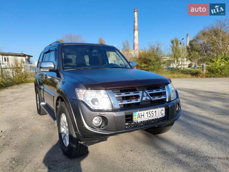 Внедорожник / Кроссовер Mitsubishi Pajero Wagon 2012 в Запорожье