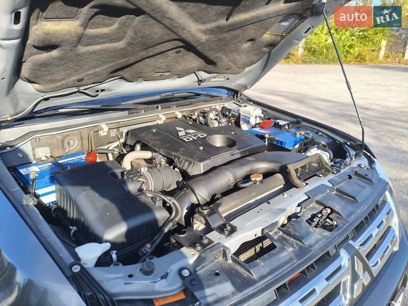 Внедорожник / Кроссовер Mitsubishi Pajero Wagon 2012 в Запорожье