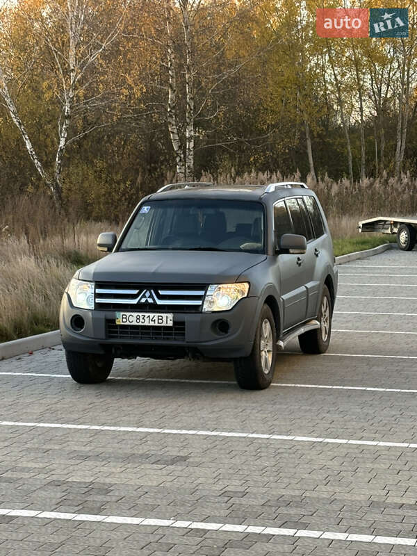 Позашляховик / Кросовер Mitsubishi Pajero Wagon 2008 в Львові