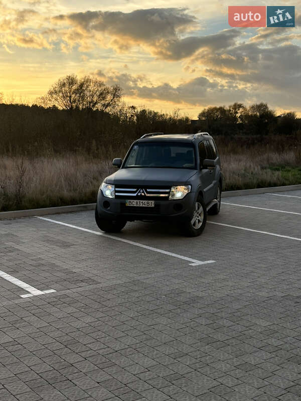 Позашляховик / Кросовер Mitsubishi Pajero Wagon 2008 в Львові