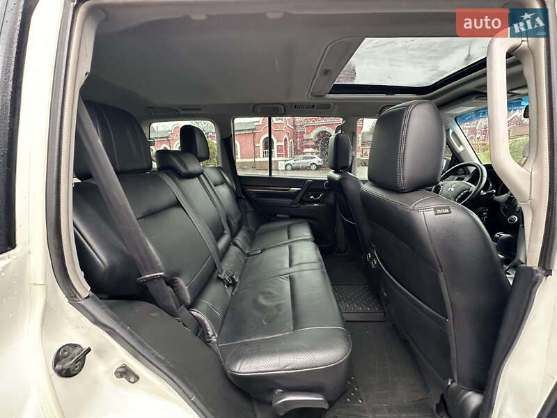 Позашляховик / Кросовер Mitsubishi Pajero Wagon 2009 в Дніпрі фото 27 Позашляховик / Кросовер Mitsubishi Pajero Wagon 2009 в Дніпрі