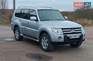 Позашляховик / Кросовер Mitsubishi Pajero Wagon 2007 в Сарнах