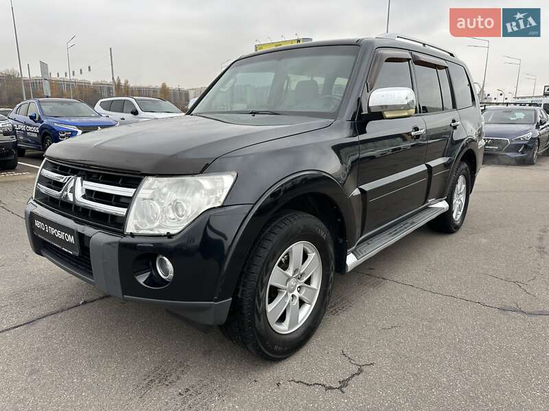 Позашляховик / Кросовер Mitsubishi Pajero Wagon 2008 в Києві