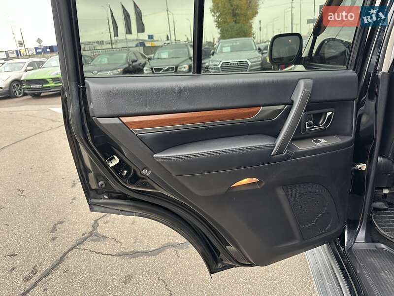 Позашляховик / Кросовер Mitsubishi Pajero Wagon 2008 в Києві