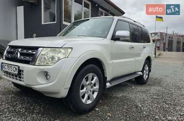 Внедорожник / Кроссовер Mitsubishi Pajero Wagon 2013 в Львове