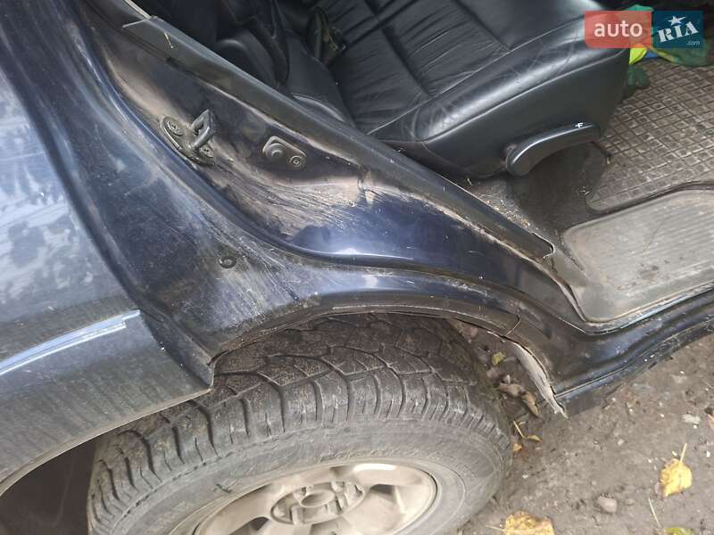 Позашляховик / Кросовер Mitsubishi Pajero Wagon 2002 в Києві