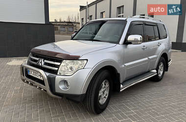 Внедорожник / Кроссовер Mitsubishi Pajero Wagon 2008 в Киеве