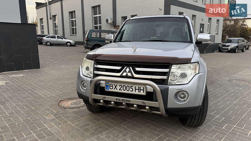 Позашляховик / Кросовер Mitsubishi Pajero Wagon 2008 в Києві фото 8 Позашляховик / Кросовер Mitsubishi Pajero Wagon 2008 в Києві