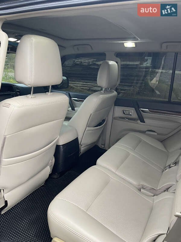 Позашляховик / Кросовер Mitsubishi Pajero Wagon 2007 в Славському