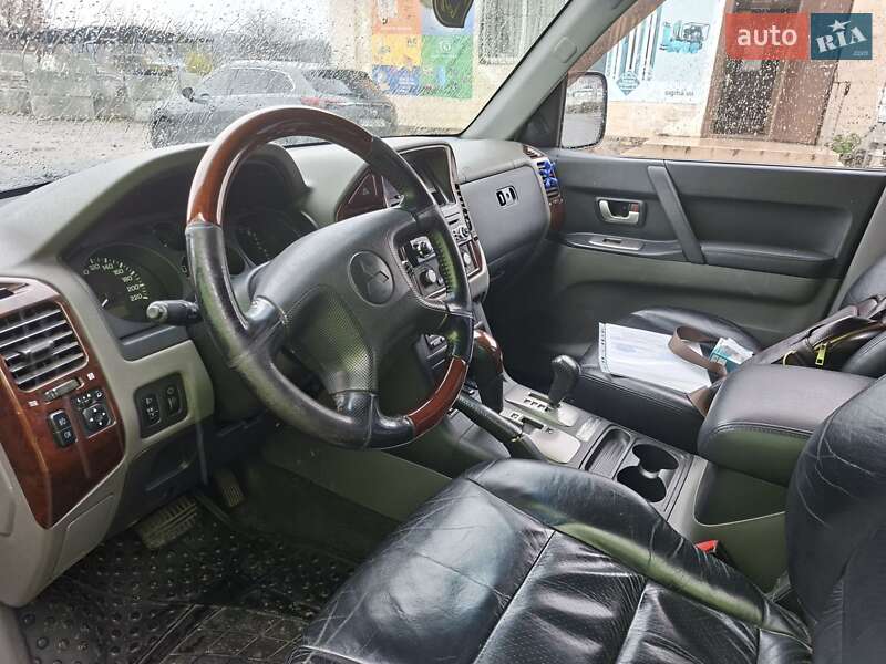 Позашляховик / Кросовер Mitsubishi Pajero Wagon 2005 в Києві
