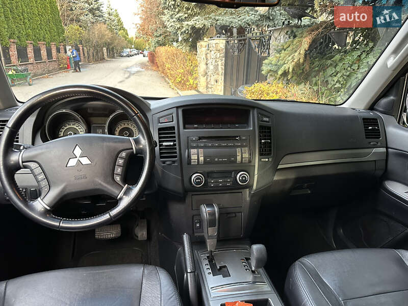 Позашляховик / Кросовер Mitsubishi Pajero Wagon 2010 в Києві фото 9 Позашляховик / Кросовер Mitsubishi Pajero Wagon 2010 в Києві