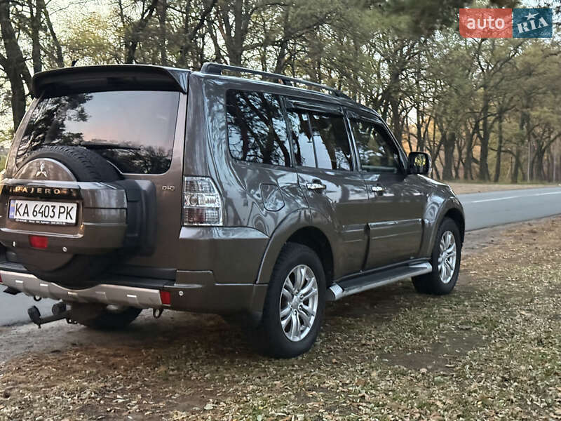 Позашляховик / Кросовер Mitsubishi Pajero Wagon 2013 в Черкасах фото 4 Позашляховик / Кросовер Mitsubishi Pajero Wagon 2013 в Черкасах