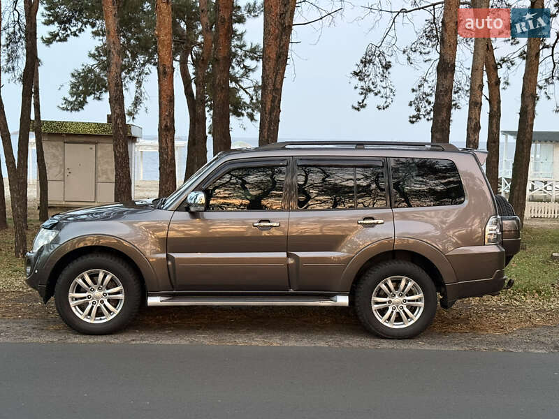 Позашляховик / Кросовер Mitsubishi Pajero Wagon 2013 в Черкасах фото 11 Позашляховик / Кросовер Mitsubishi Pajero Wagon 2013 в Черкасах