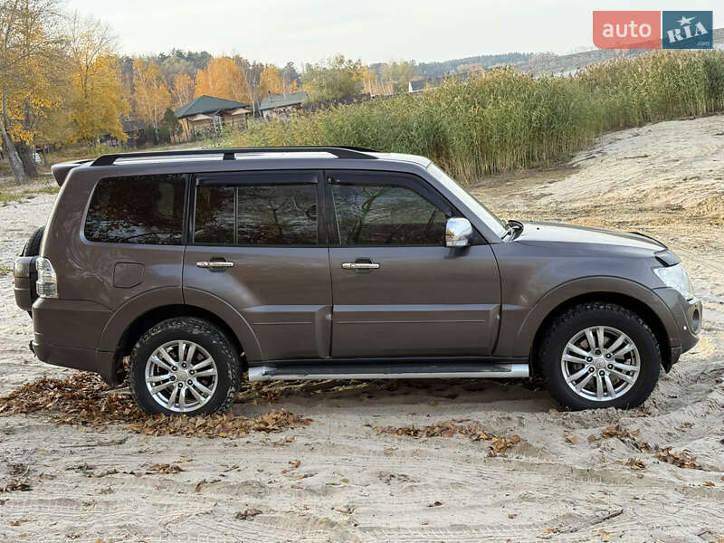 Позашляховик / Кросовер Mitsubishi Pajero Wagon 2013 в Черкасах фото 26 Позашляховик / Кросовер Mitsubishi Pajero Wagon 2013 в Черкасах
