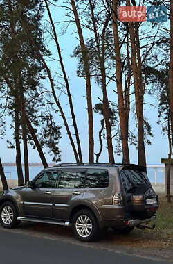 Внедорожник / Кроссовер Mitsubishi Pajero Wagon 2013 в Черкассах
