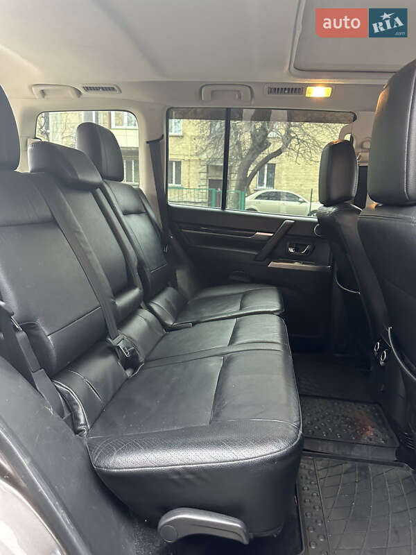 Позашляховик / Кросовер Mitsubishi Pajero Wagon 2013 в Черкасах фото 59 Позашляховик / Кросовер Mitsubishi Pajero Wagon 2013 в Черкасах